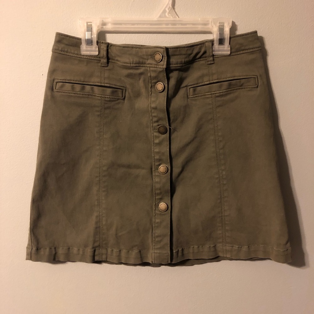 Green Button Down Mini Skirt w/Buttons Size 36